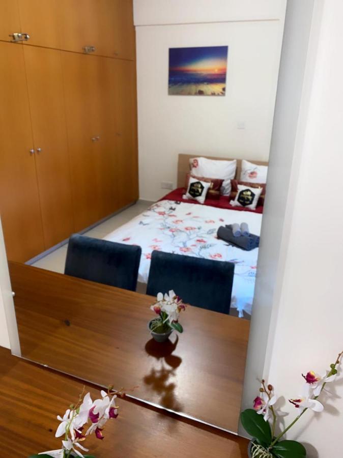 Larnaca Beach Apartment Exterior foto